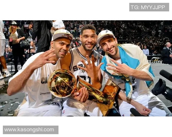 广州篮球队意识争议引发热议球迷对战术与团队合作的不同看法